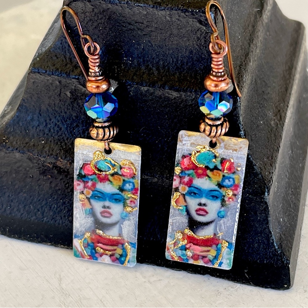 ARTISAN Earrings “Lady in Flowers”- Dangles - Picture 5 of 9